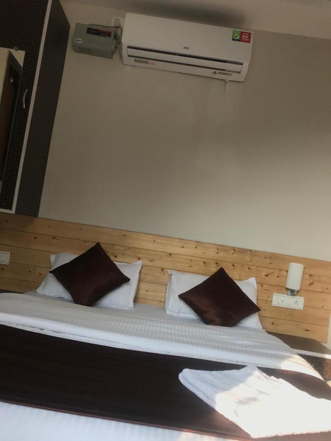 Hotel Cosy Nook Rishikesh Bagian luar foto